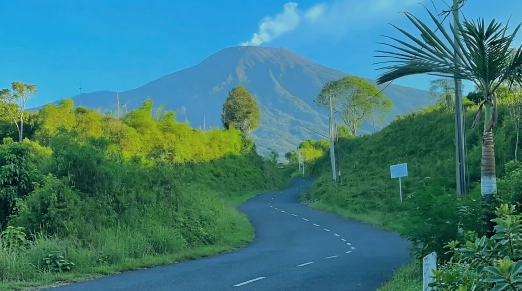 Pemandangan Bukit Tengtung Baturraden